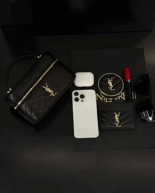 Picture of Saint Laurent Handbags _SKUfw167178186fw
